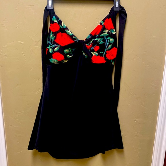 Roses Pin Up style Swim Dress - Picture 2 of 7